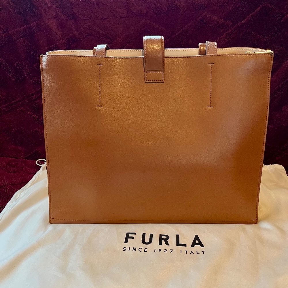 Authentic Furla Sofia Solid-Hued Large Leather To… - image 2